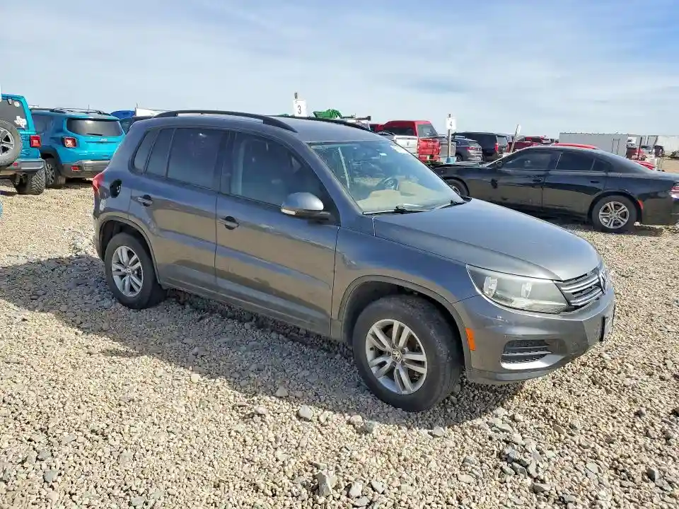 WVGAV7AXXGW514144 2016 VOLKSWAGEN TIGUAN-3