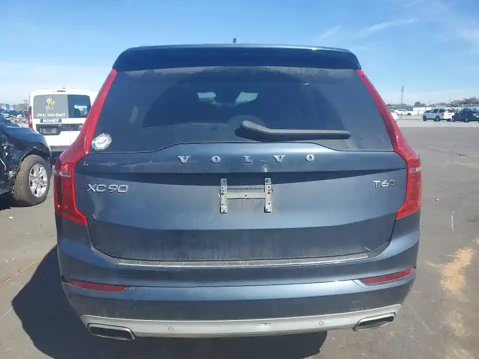 YV4A221K5M1704511 2021 VOLVO XC90-5