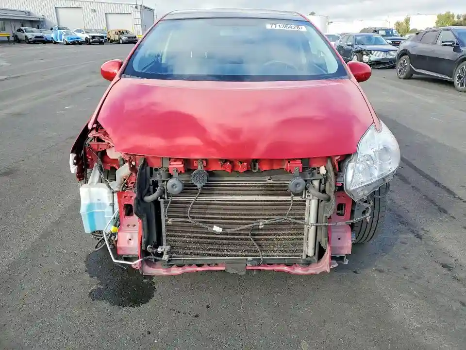 JTDKN3DU1F0469762 2015 TOYOTA PRIUS-4