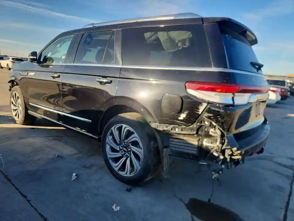 5LMJJ2LG6REL02715 2024 LINCOLN NAVIGATOR-1