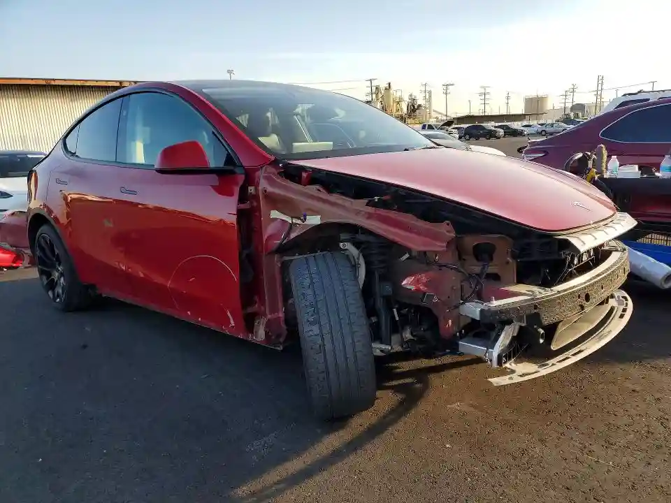 7SAYGAEE5PF830660 2023 TESLA MODEL Y-3