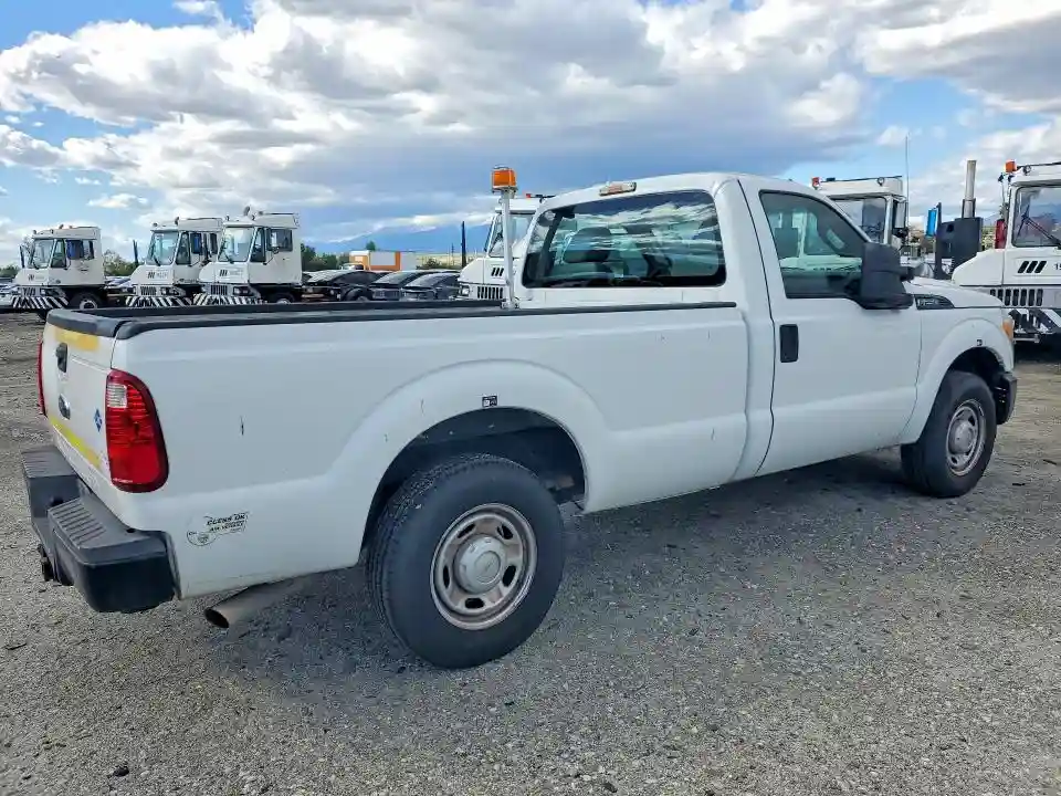 1FTBF2A68DEB81802 2013 FORD F250-2