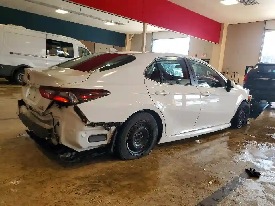4T1C31AK4NU575420 2022 TOYOTA CAMRY-2