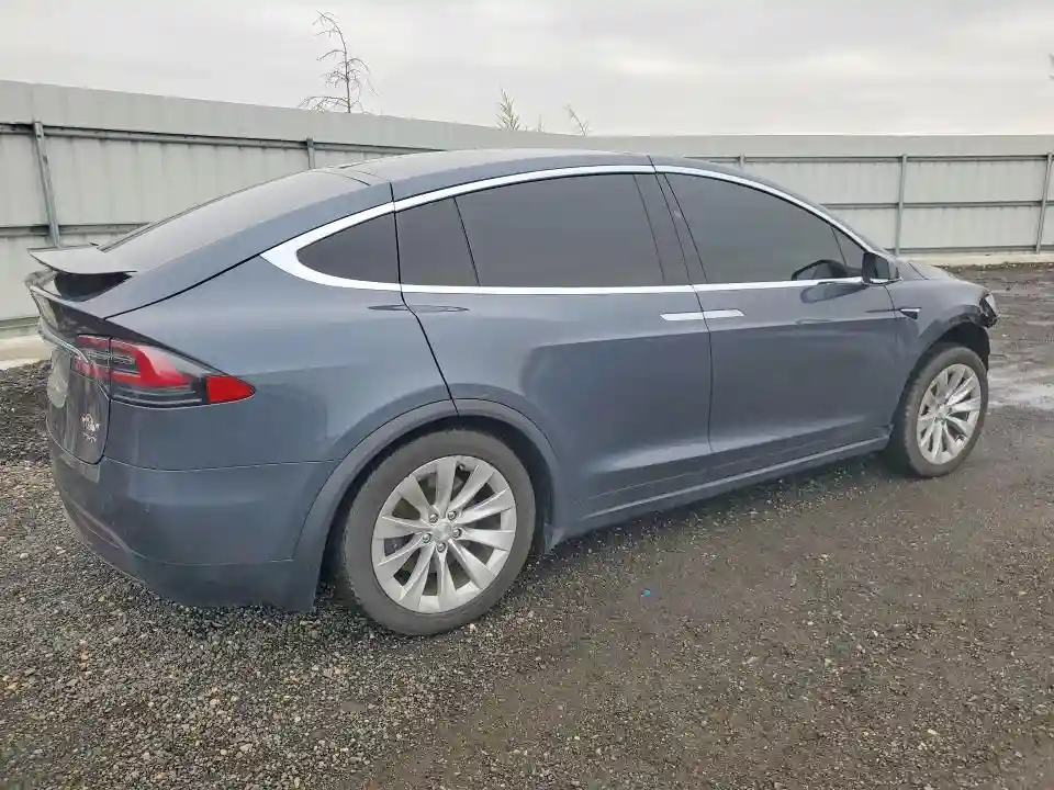 5YJXCDE23JF114147 2018 TESLA MODEL X-2