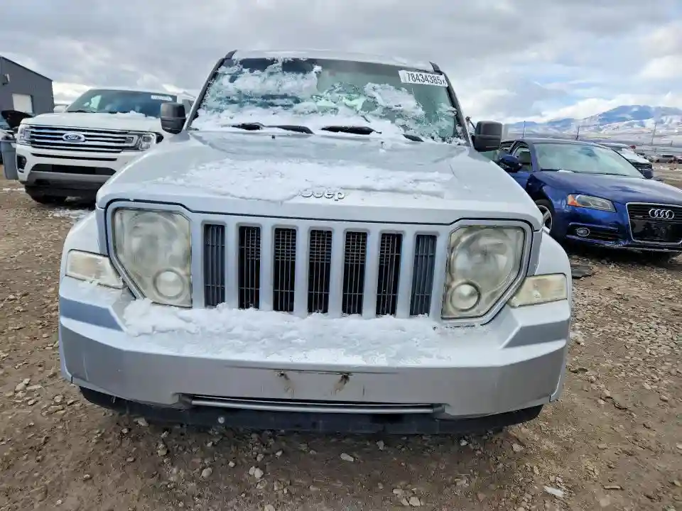 1C4PJMAK1CW136318 2012 JEEP LIBERTY-4