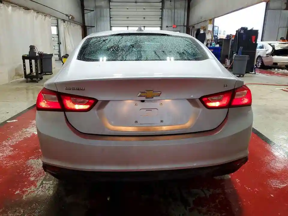 1G1ZD5ST8JF264932 2018 CHEVROLET MALIBU-5