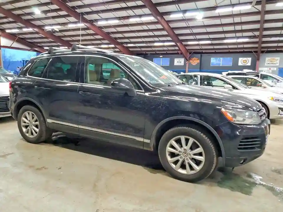 WVGEF9BPXDD002481 2013 VOLKSWAGEN TOUAREG-3