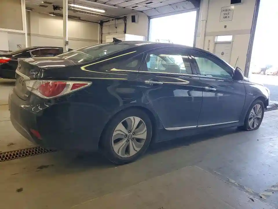 KMHEC4A43FA125384 2015 HYUNDAI SONATA-2
