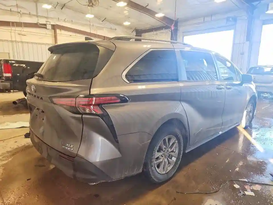 5TDYRKEC3NS103389 2022 TOYOTA ALL MODELS-2
