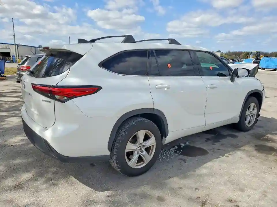5TDZARAH2NS510562 2022 TOYOTA HIGHLANDER-2