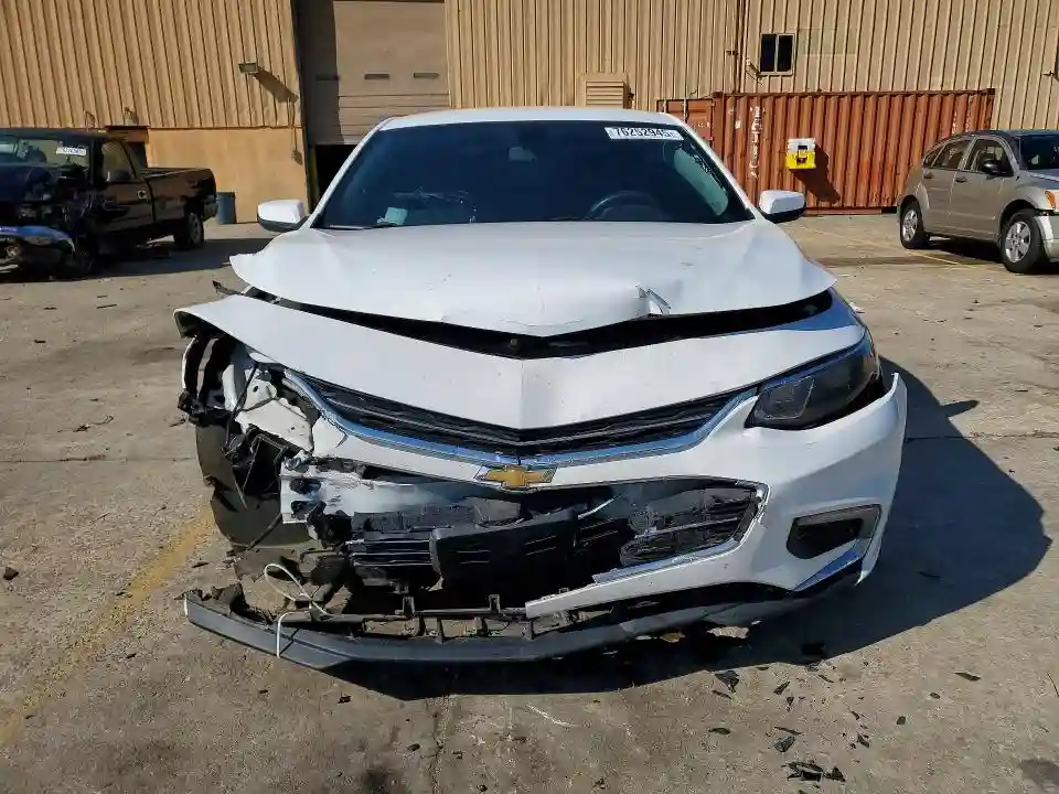 1G1ZD5ST0JF244013 2018 CHEVROLET MALIBU-4