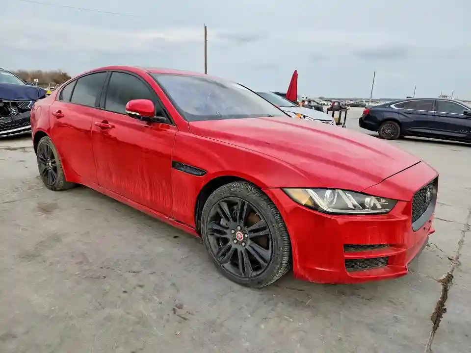 SAJAE4FX6JCP34869 2018 JAGUAR XE-3