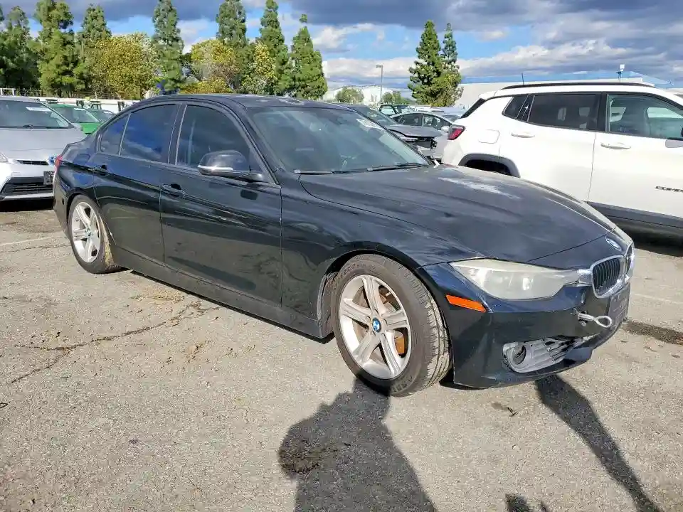 WBA3C1C57EK114202 2014 BMW 3 SERIES-3