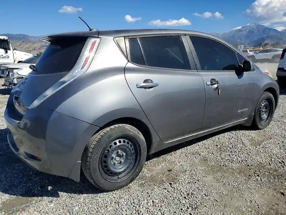 1N4AZ0CP5GC302479 2016 NISSAN LEAF-2