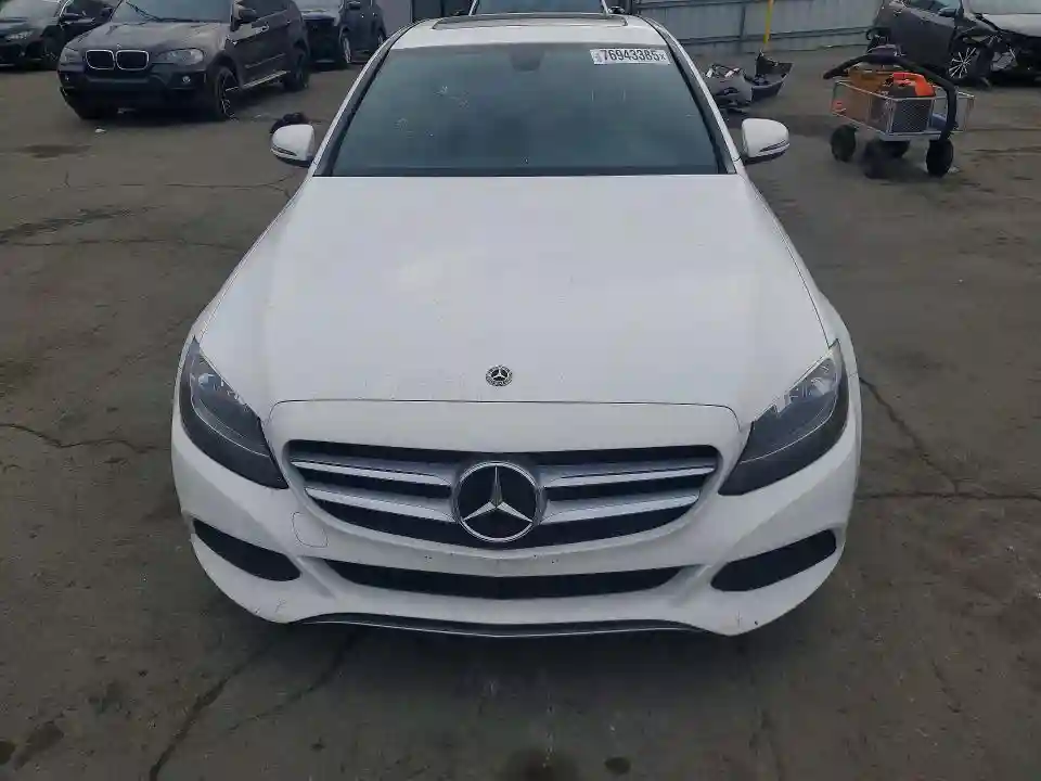 55SWF4JB9JU258583 2018 MERCEDES-BENZ C-CLASS-4