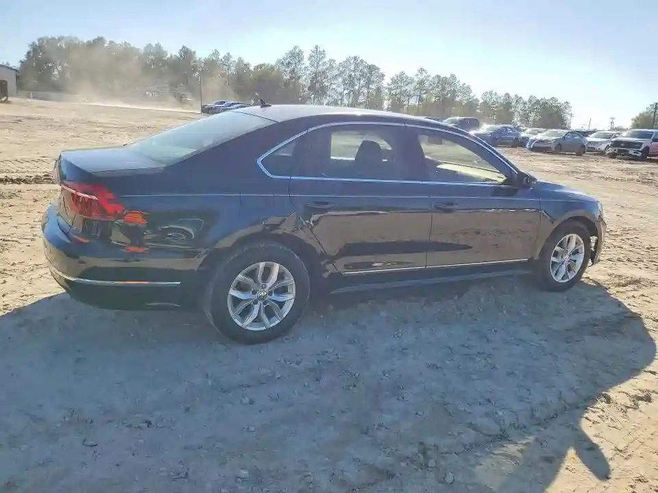 1VWAT7A30HC006918 2017 VOLKSWAGEN PASSAT-2