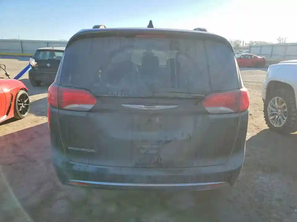 2C4RC1BGXHR571964 2017 CHRYSLER PACIFICA-5