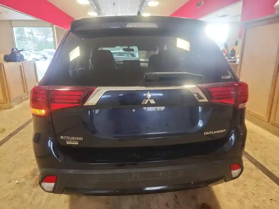 JA4AZ3A37JZ051152 2018 MITSUBISHI OUTLANDER-5