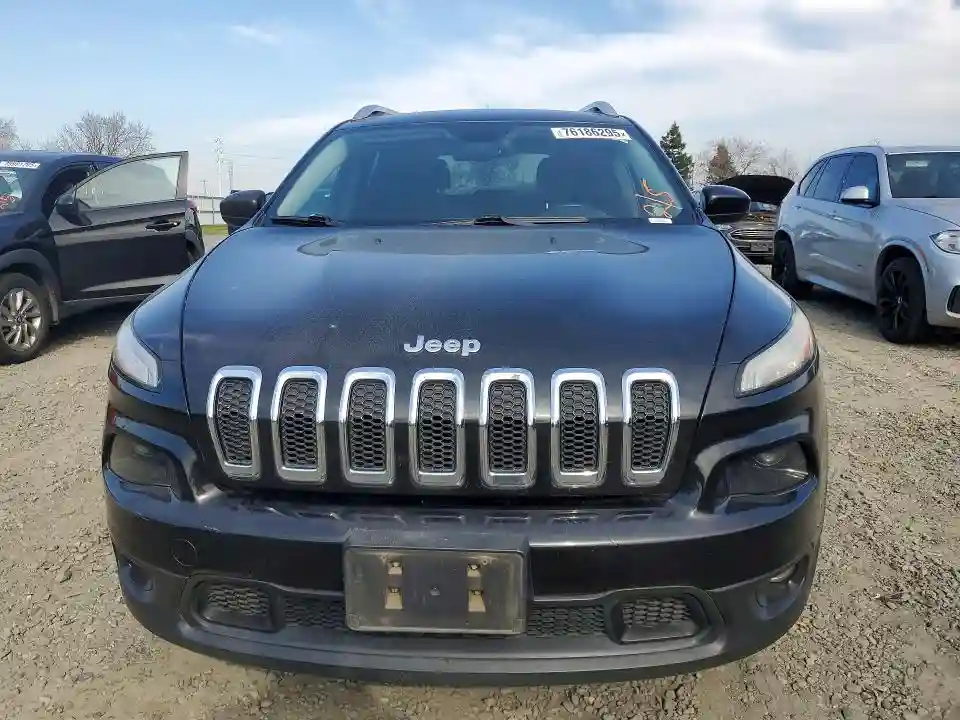 1C4PJLCB8FW579111 2015 JEEP GRAND CHEROKEE-4