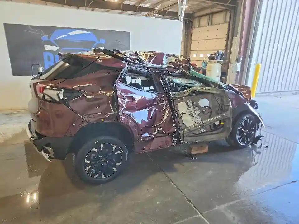 KL79MPS28PB180875 2023 CHEVROLET TRAILBLAZE-2
