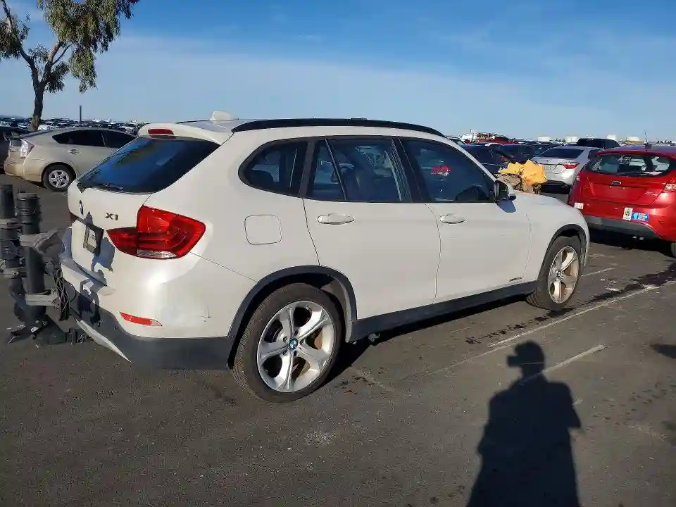 WBAVM5C52DVV91159 2013 BMW X1-2