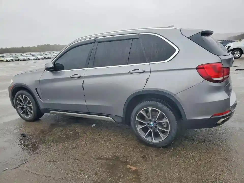 5UXKR0C58J0Y02754 2018 BMW X5-1