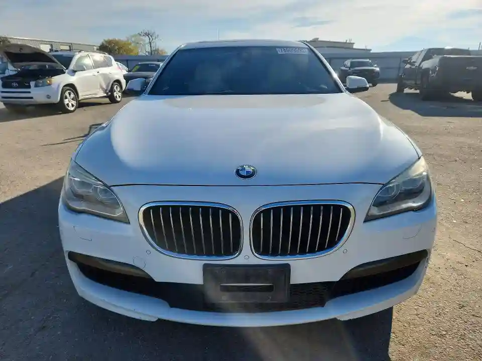 WBAYE8C59FD781903 2015 BMW 7 SERIES-4