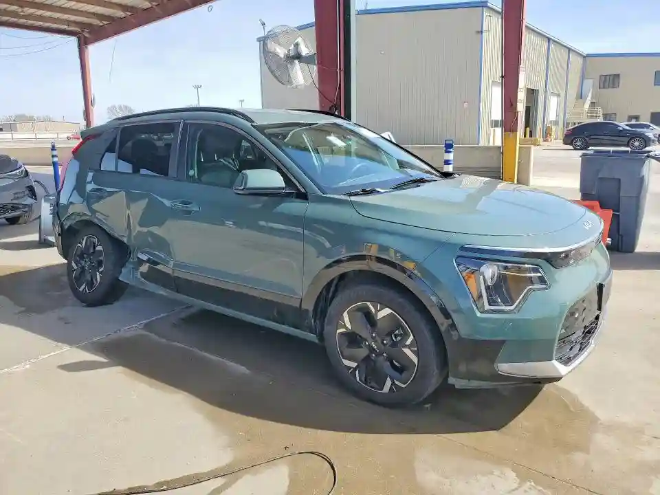 KNDCR3L19R5108383 2024 KIA NIRO WIND-3
