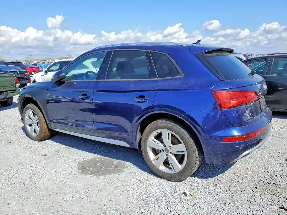 WA1ANAFY5J2001458 2018 AUDI Q5-1