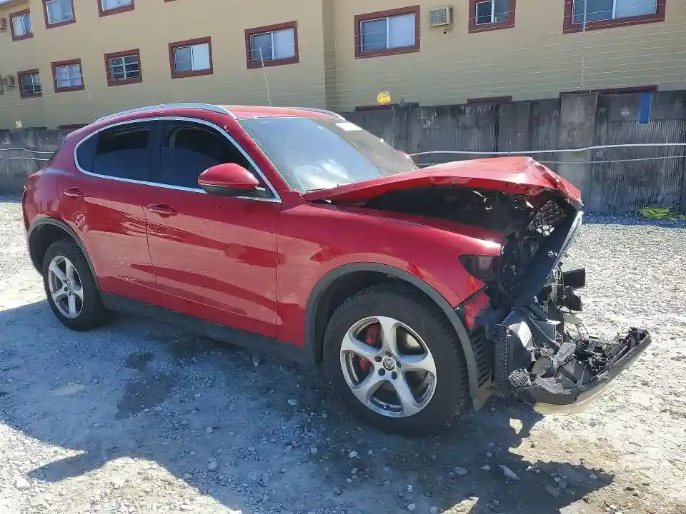 ZASFAKAN3J7B81138 2018 ALFA ROMEO STELVIO-3