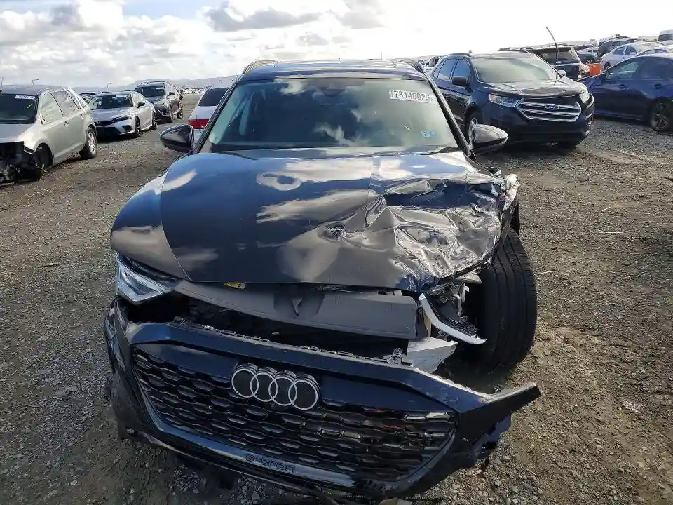 WA15AAGEXRB053858 2024 AUDI Q8 E-TRON-4
