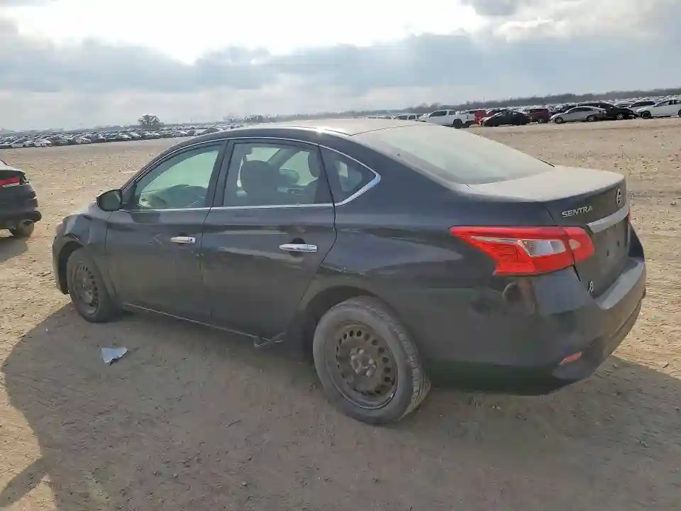 3N1AB7AP1JY252546 2018 NISSAN SENTRA-1