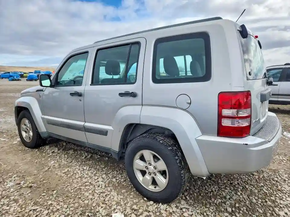 1C4PJMAK1CW136318 2012 JEEP LIBERTY-1