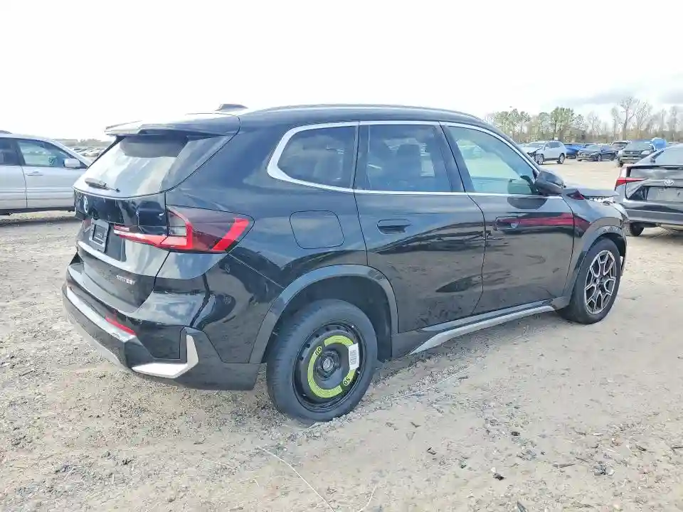 WBX73EF02S5080520 2025 BMW X1-2