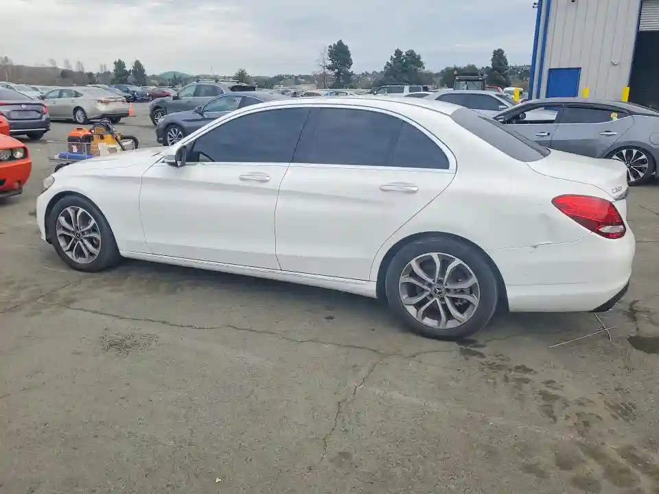 55SWF4JB9JU258583 2018 MERCEDES-BENZ C-CLASS-1