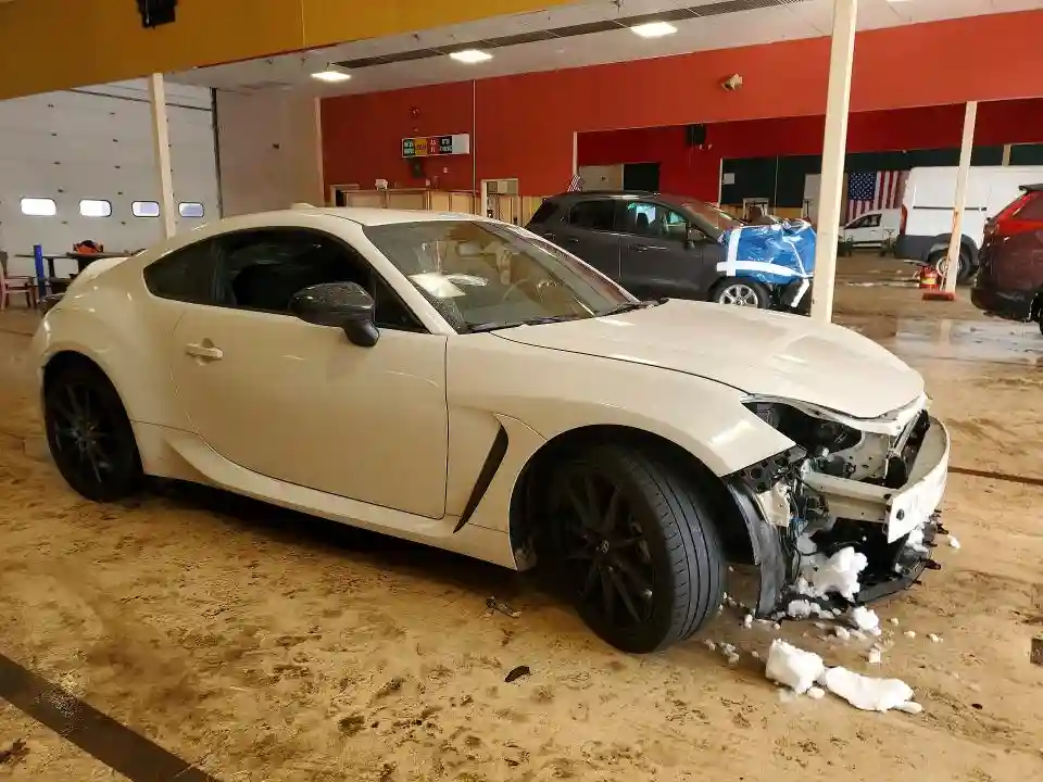 JF1ZNBE15R9755780 2024 TOYOTA GR 86 PREM-3