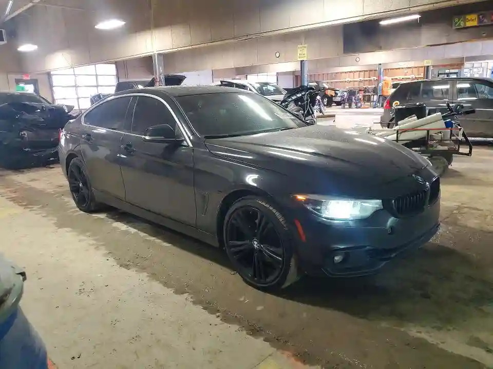 WBA4J3C52JBG91660 2018 BMW 4 SERIES-3