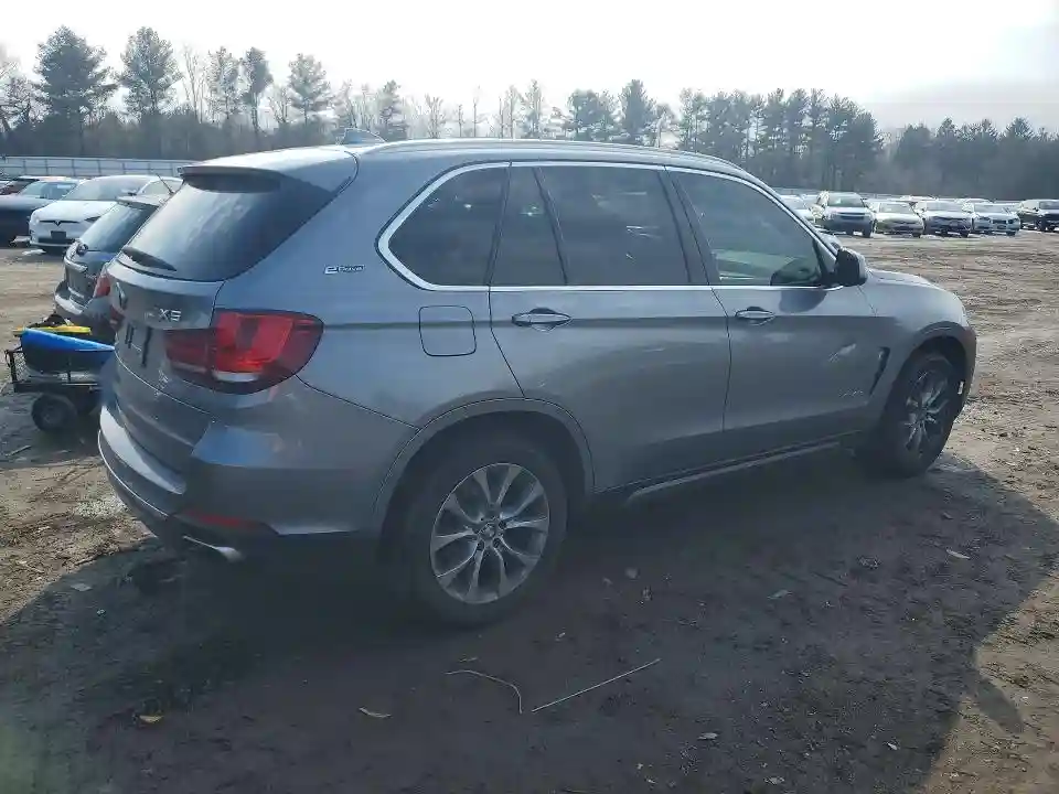 5UXKT0C52J0V99846 2018 BMW X5-2