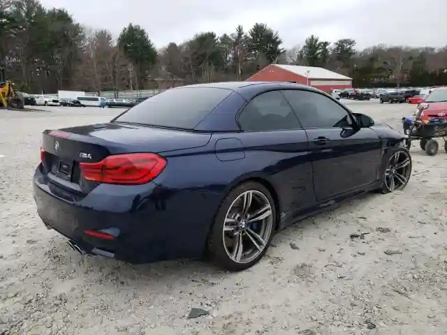WBS4Z9C59JED22669 2018 BMW M4-2