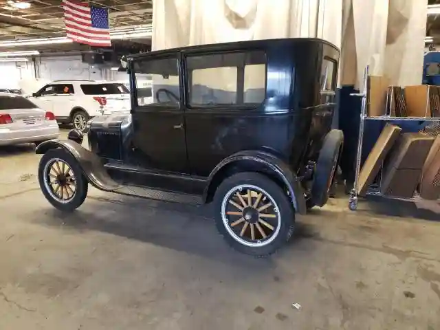 12418191 1926 FORD MODEL-T-1