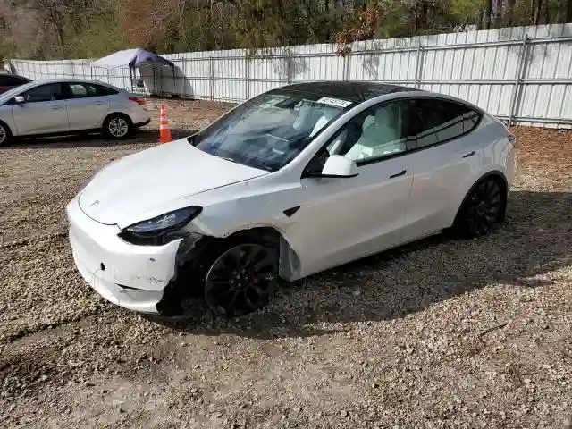 7SAYGDEF4PF699800 2023 TESLA MODEL Y-0