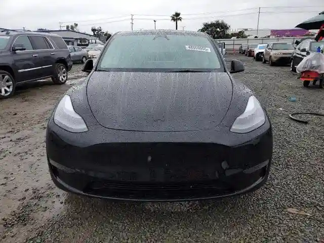7SAYGDED9RF105784 2024 TESLA MODEL Y-4