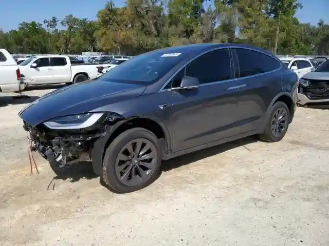 5YJXCAE26JF115873 2018 TESLA MODEL X-0