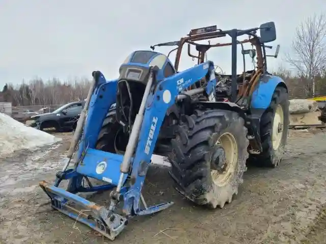 ZFBD02374 2015 KWHHOLLAND AGRICULTUR-1