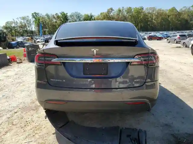 5YJXCAE26JF115873 2018 TESLA MODEL X-5