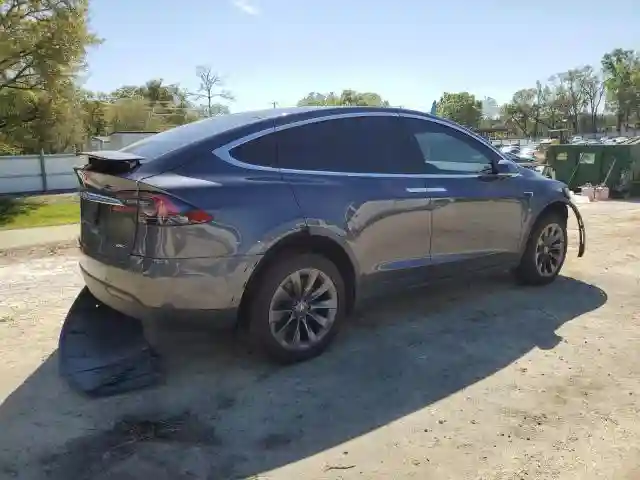 5YJXCAE26JF115873 2018 TESLA MODEL X-2