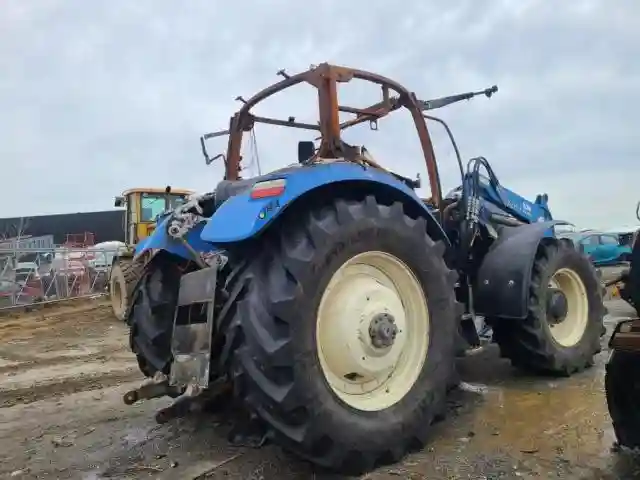 ZFBD02374 2015 KWHHOLLAND AGRICULTUR-3