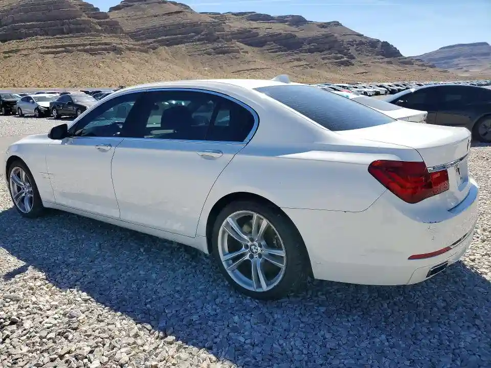 WBAYE8C54DDE22197 2013 BMW 7 SERIES-1