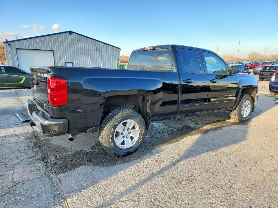 1GCVKREH7JZ374699 2018 CHEVROLET SILVERADO-2