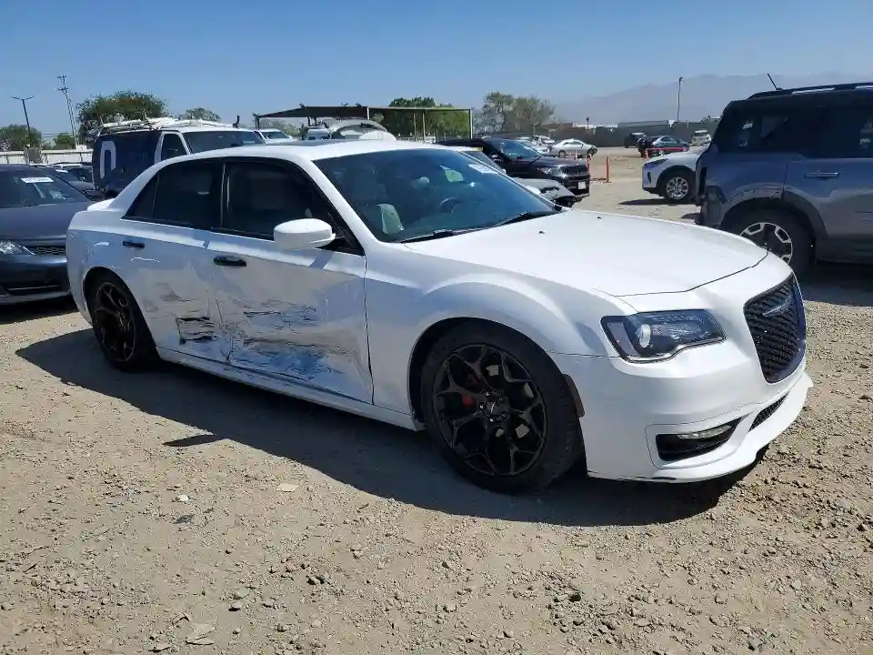 2C3CCABG1HH577961 2017 CHRYSLER 300-3